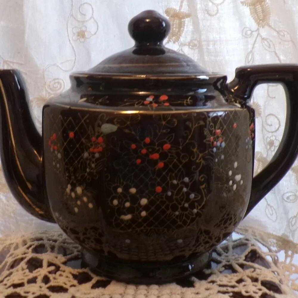 🍵 Vintage 1950s Hand‑Painted Teapot  Made in Japan  Redware Floral